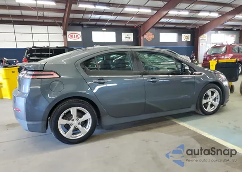2013 Chevrolet Volt z USA, uszkodzony, nr VIN 1G1RB6E45DU133277